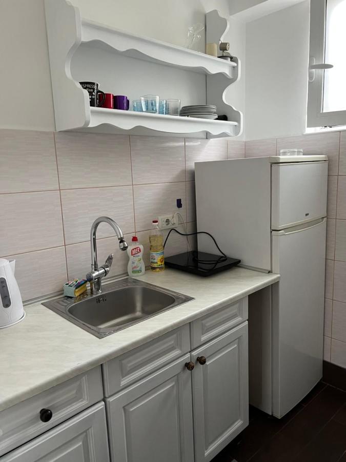 Apartman Lena เบลเกรด ภายนอก รูปภาพ