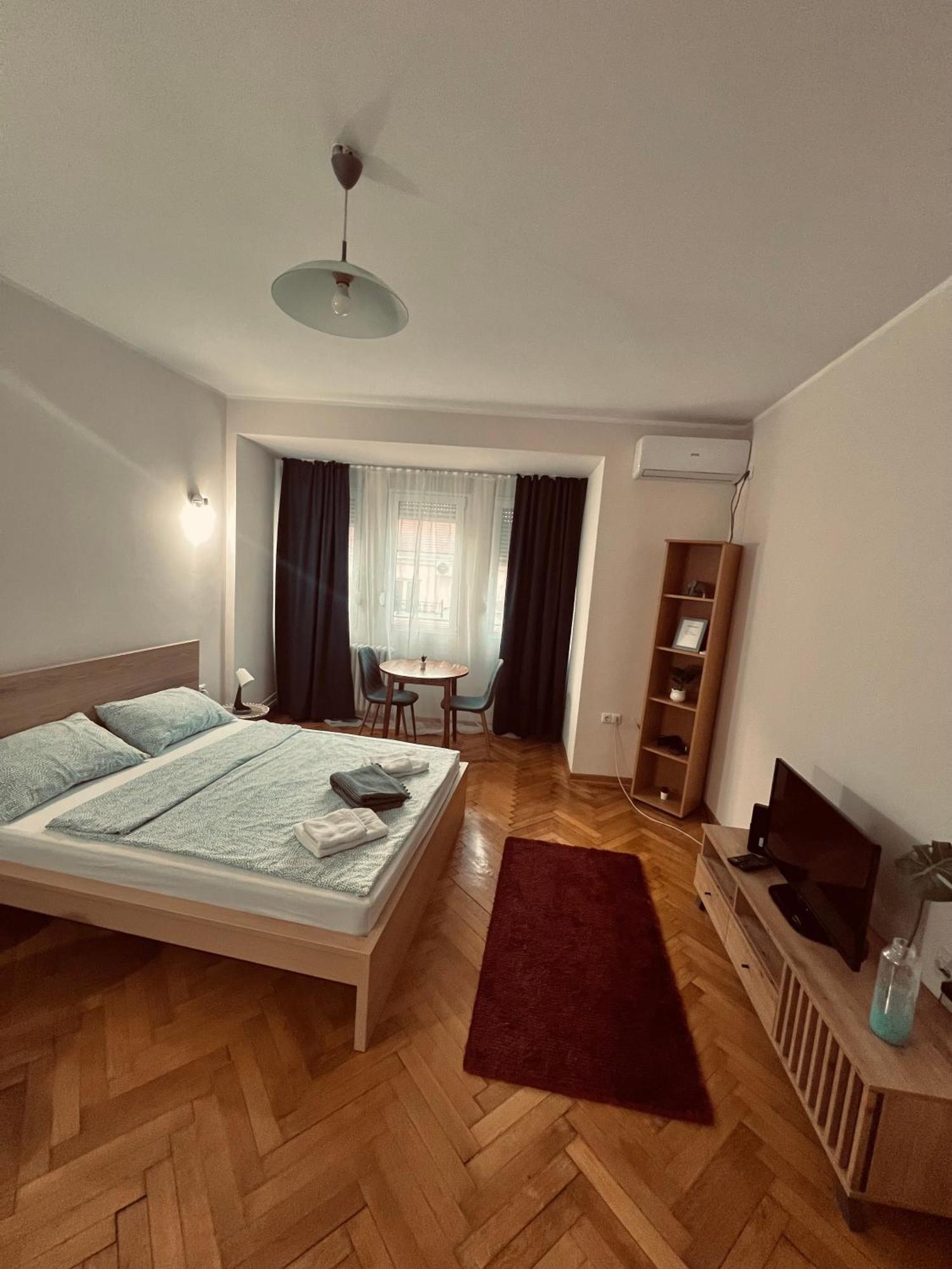 Apartman Lena เบลเกรด ภายนอก รูปภาพ